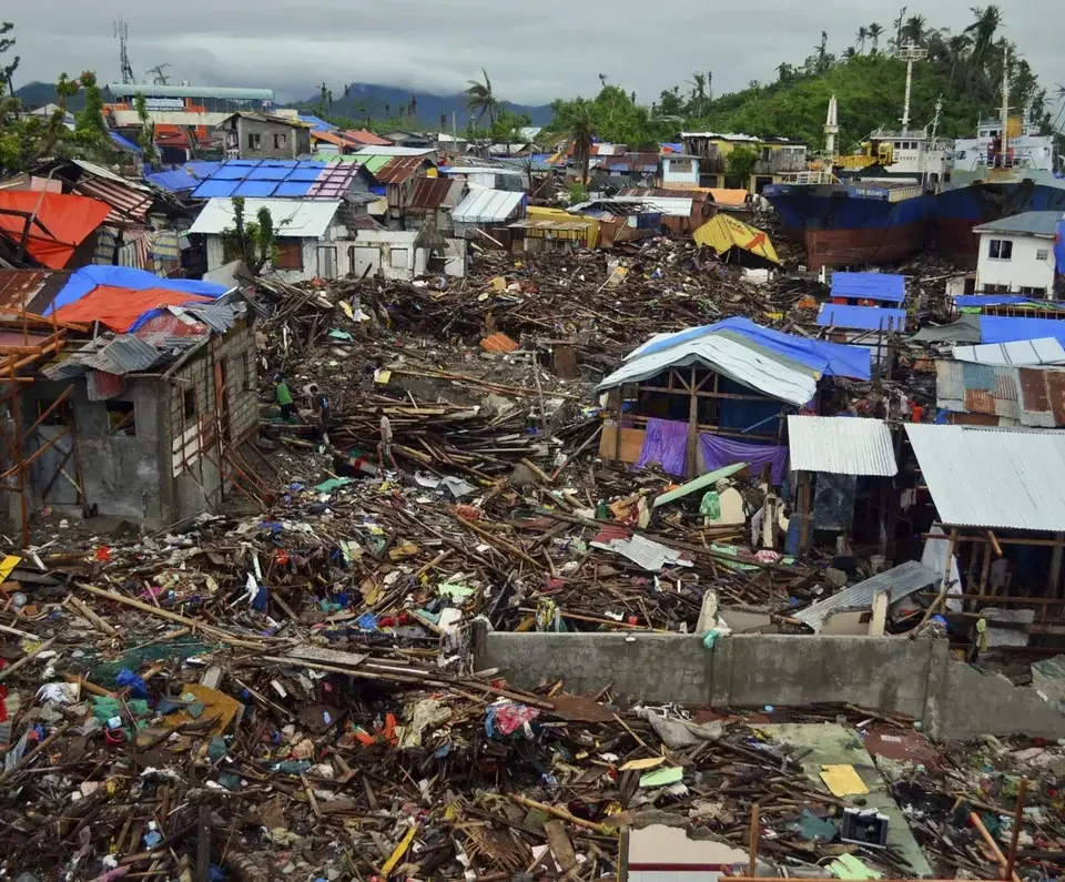 damage from typhoon haiyan